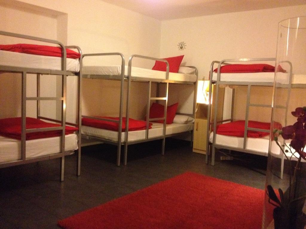 Fun Sleep Hostel Madrid Cameră foto